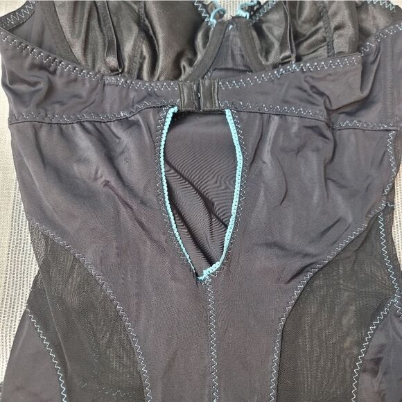 Y2K MORBID THREADS Bustier - Picture 7 of 10